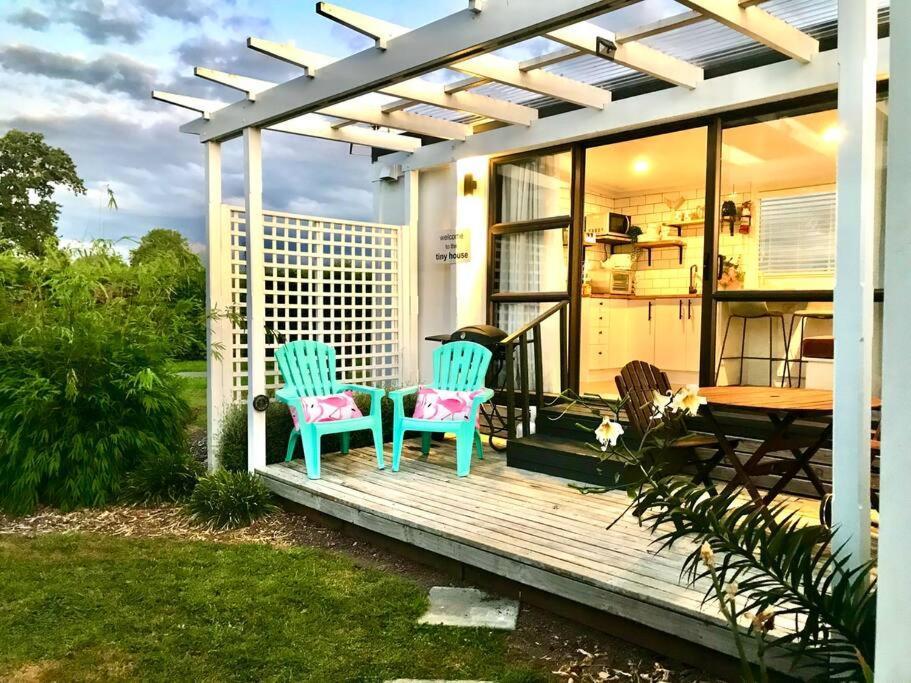 Rustling Oaks Nz Tropical Tiny House Villa Tamahere Eksteriør bilde