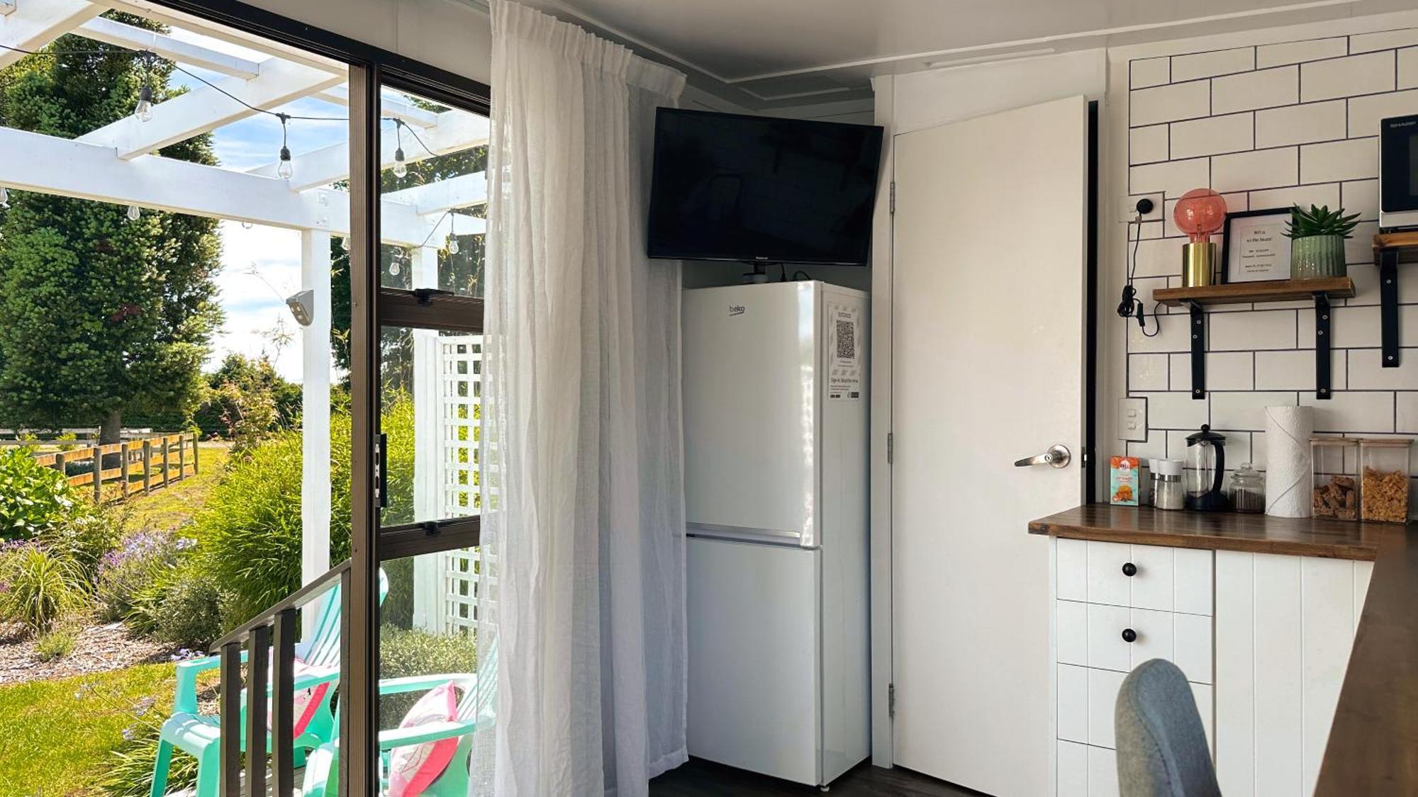 Rustling Oaks Nz Tropical Tiny House Villa Tamahere Eksteriør bilde