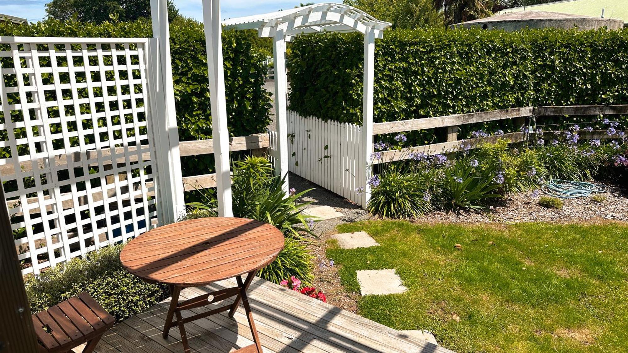 Rustling Oaks Nz Tropical Tiny House Villa Tamahere Eksteriør bilde